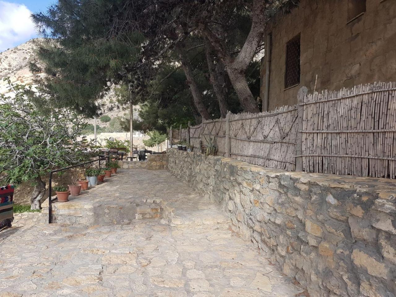 Dana Moon Hostel Luaran gambar